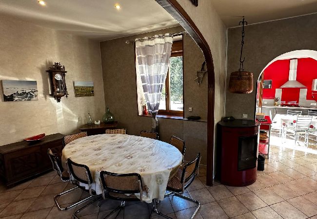 House in Mont-Dore - L'école du Hameau - Mont Dore 9 pers House in Mont-Dore - L'école du Hameau - Mont Dore 9 pers