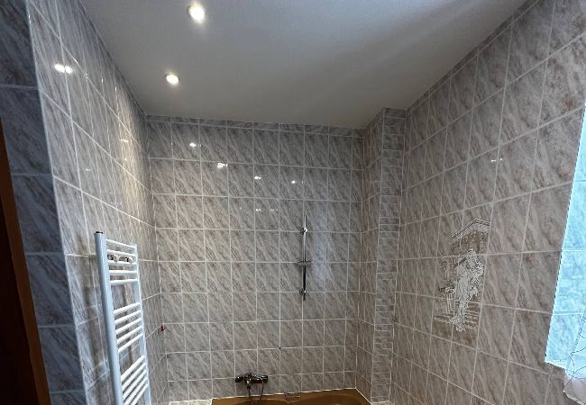 House in Mont-Dore - L'école du Hameau - Mont Dore 9 pers House in Mont-Dore - L'école du Hameau - Mont Dore 9 pers