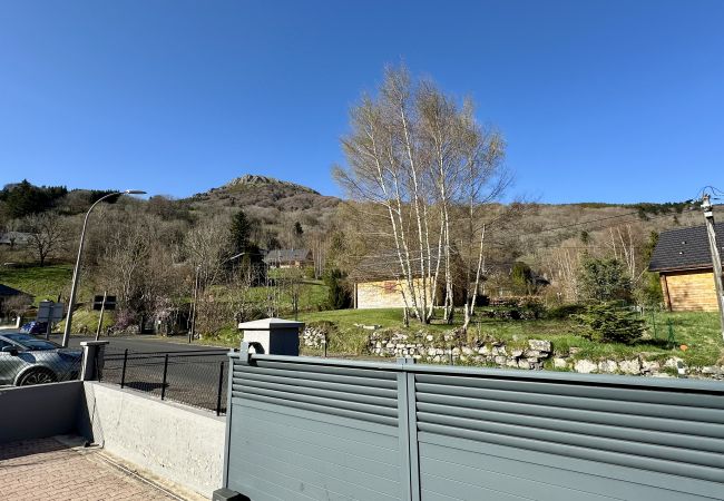 House in Mont-Dore - L'école du Hameau - Mont Dore 9 pers House in Mont-Dore - L'école du Hameau - Mont Dore 9 pers