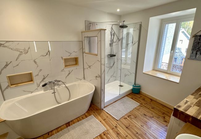 House in Mont-Dore - La Fougère 10 pers Le Mont Dore House in Mont-Dore - La Fougère 10 pers Le Mont Dore