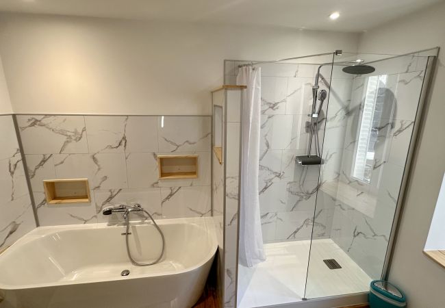 House in Mont-Dore - La Fougère 10 pers Le Mont Dore House in Mont-Dore - La Fougère 10 pers Le Mont Dore