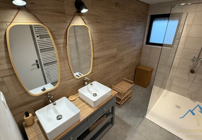 Chalet in Mont-Dore - La Cascada Le Mont Dore Chalet in Mont-Dore - La Cascada Le Mont Dore