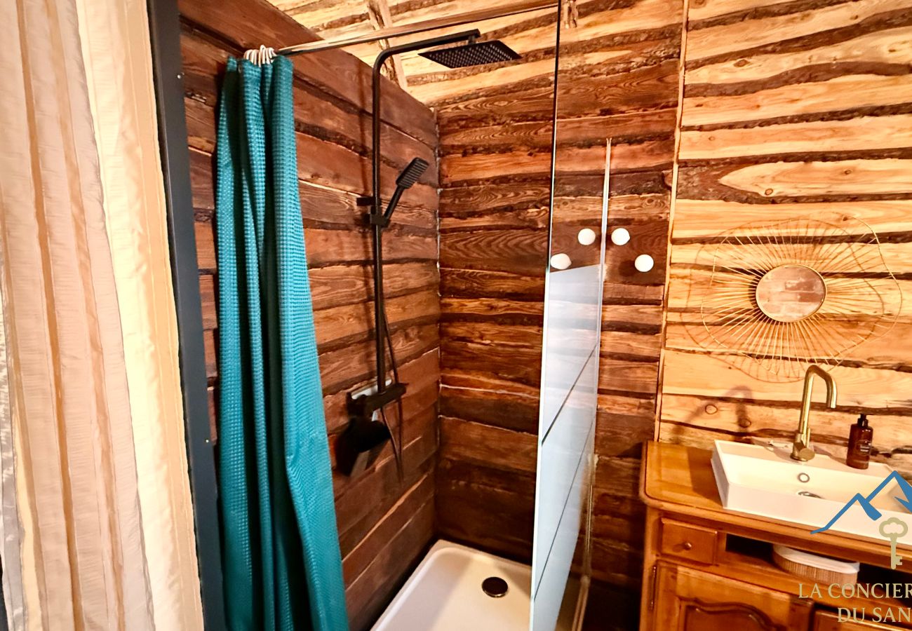 Apartment in Mont-Dore - La Cabane des Sources Le Mont Dore 2pers