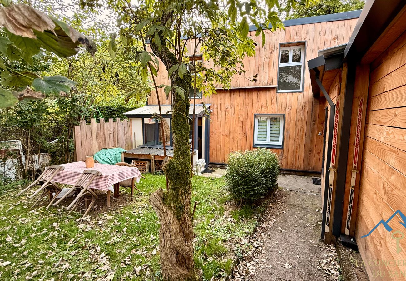 Apartment in Mont-Dore - La Cabane des Sources Le Mont Dore 2pers