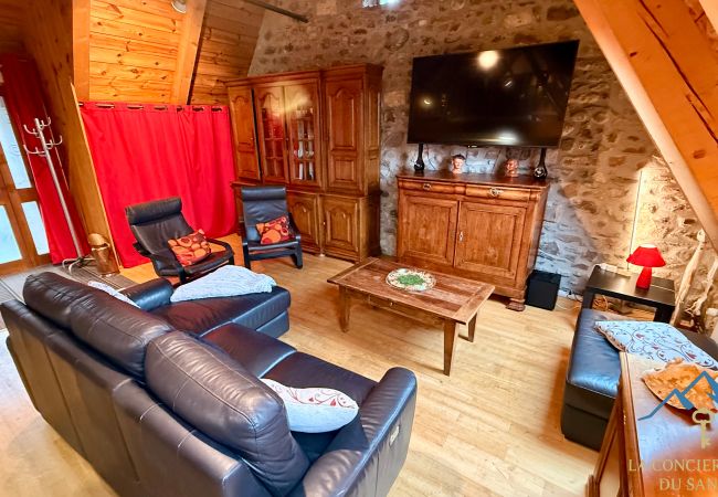 Cottage in Murat-le-Quaire - La Grange BOREL 12 pers Murat Le Quaire