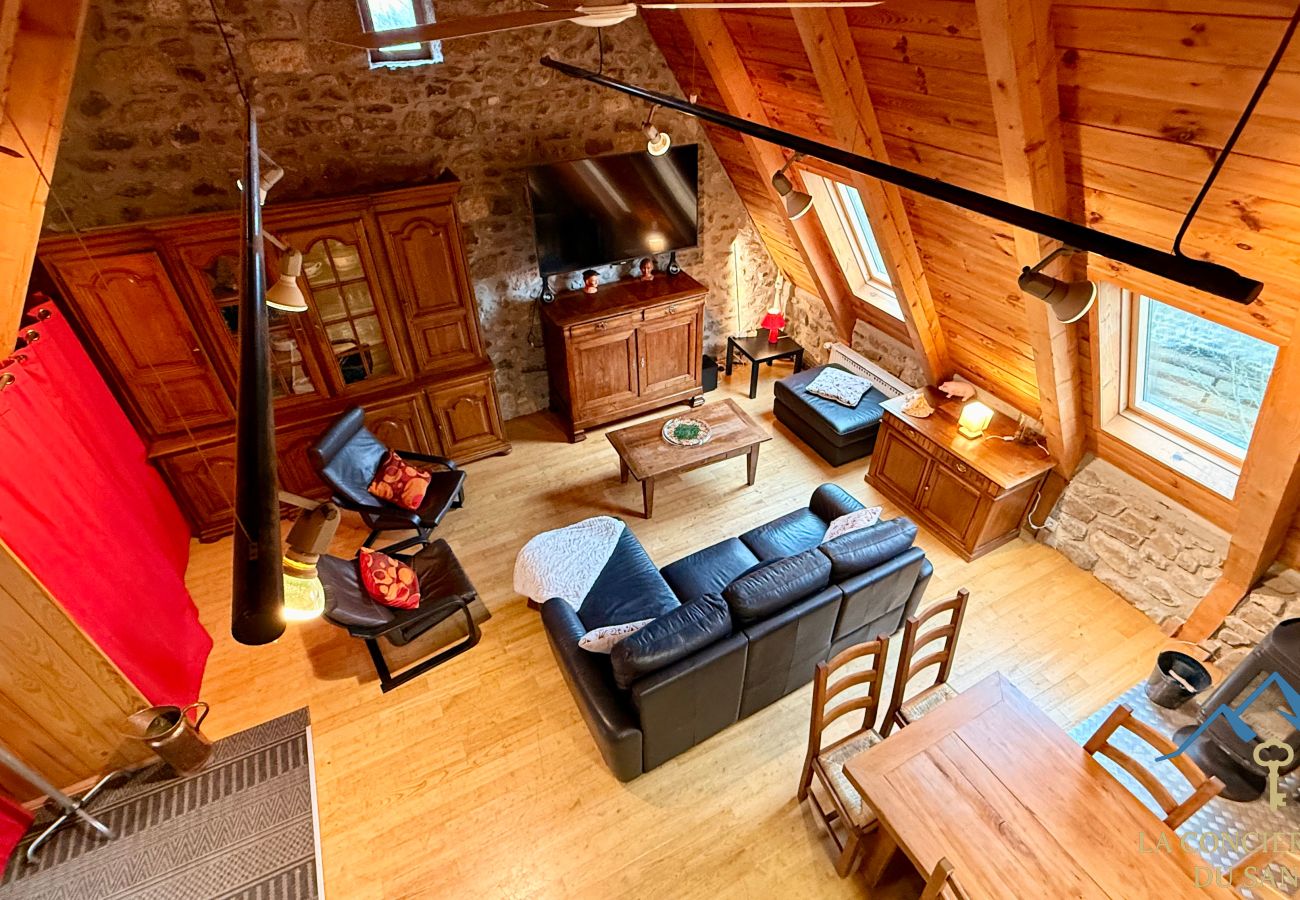 Cottage in Murat-le-Quaire - La Grange BOREL 12 pers Murat Le Quaire