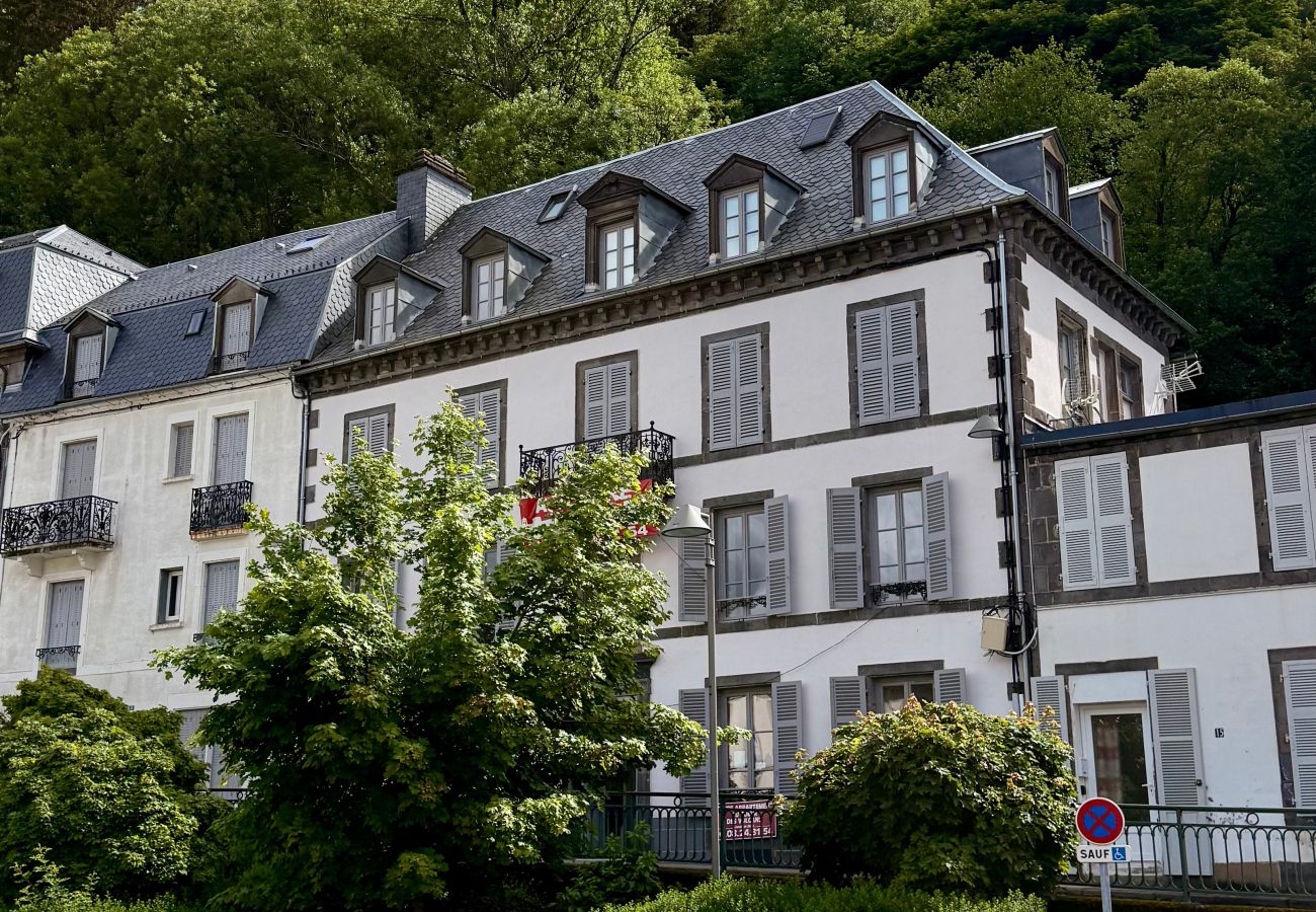Apartment in Mont-Dore - Le Refuge de la Marmotte