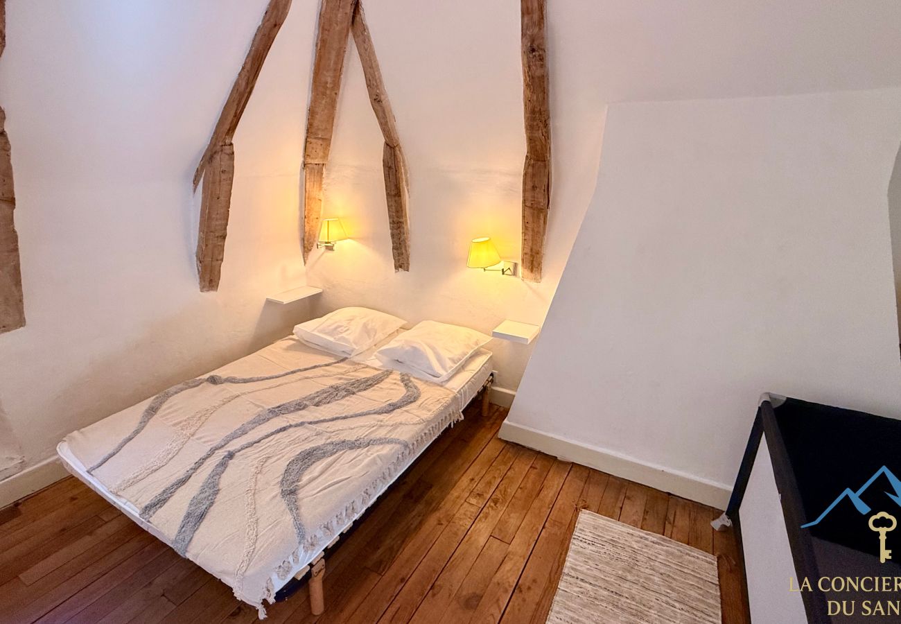 Cottage in Saint-Sauves-d´Auvergne - Le Moulin de l'étang 6pers