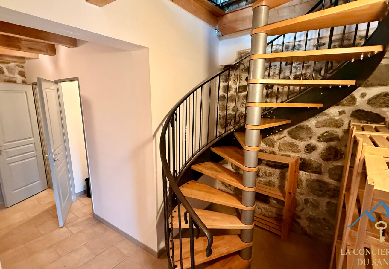 Gîte Rural à Murat-le-Quaire - La Grange BOREL 12 pers Murat Le Quaire