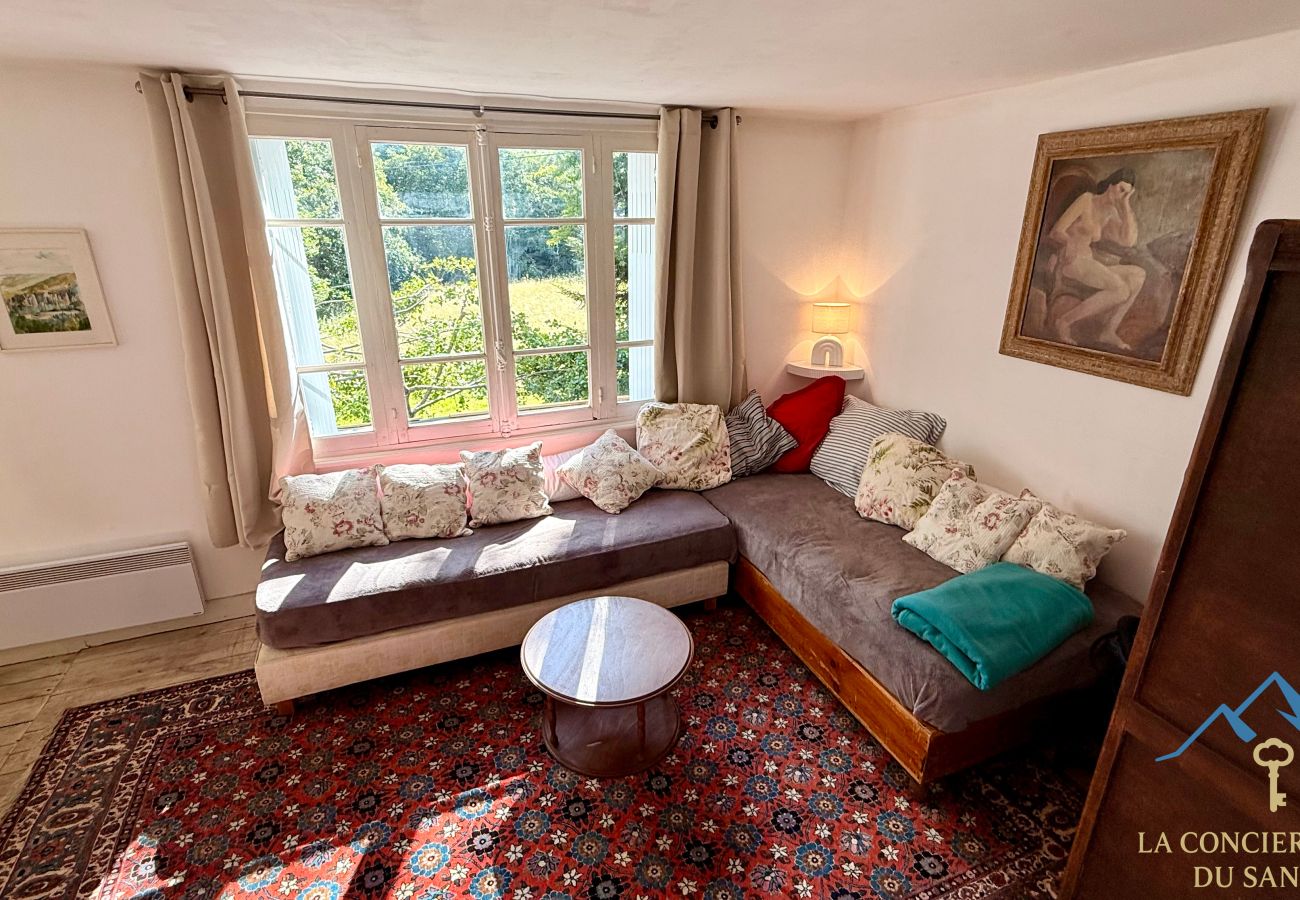 Gîte Rural à Saint-Sauves-d´Auvergne - Le Moulin de l'étang 6pers