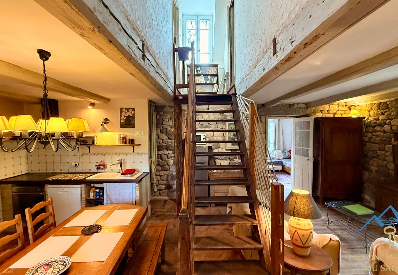 Gîte Rural à Saint-Sauves-d´Auvergne - Le Moulin de l'étang 6pers