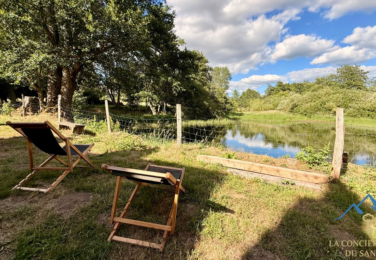Gîte Rural à Saint-Sauves-d´Auvergne - Le Moulin de l'étang 6pers